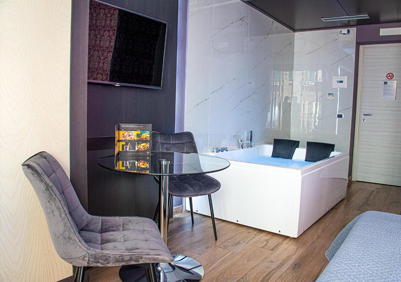 Hotel Angioino & Spa เนเปิลส์ ภายนอก รูปภาพ